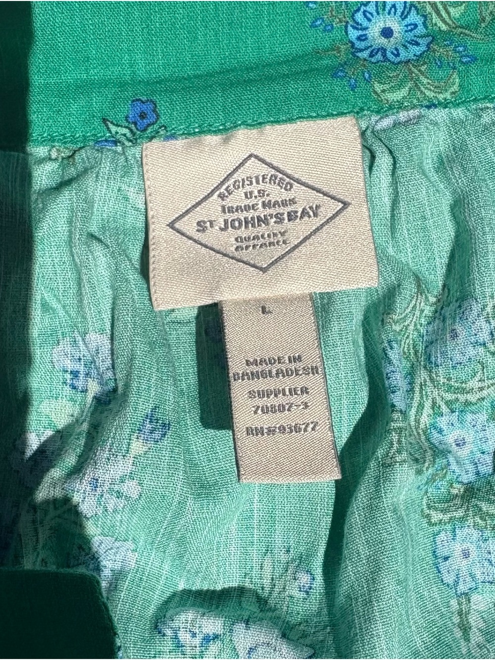 St. John's Bay Green Floral Split V-Neck Blouse large - Picture 3 of 4